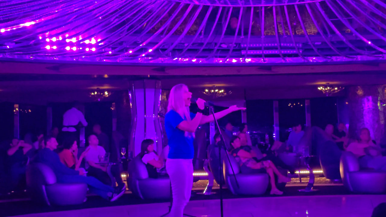 Karaokeeinlage von Andrea auf der MSC Divina